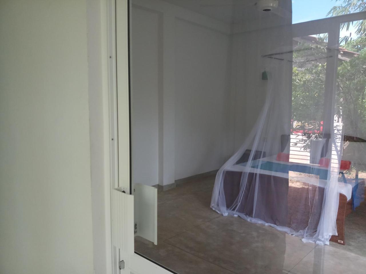 Lakvilla Hikkaduwa Buitenkant foto