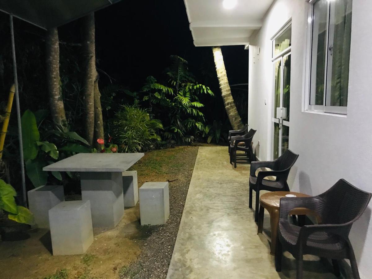 Lakvilla Hikkaduwa Buitenkant foto